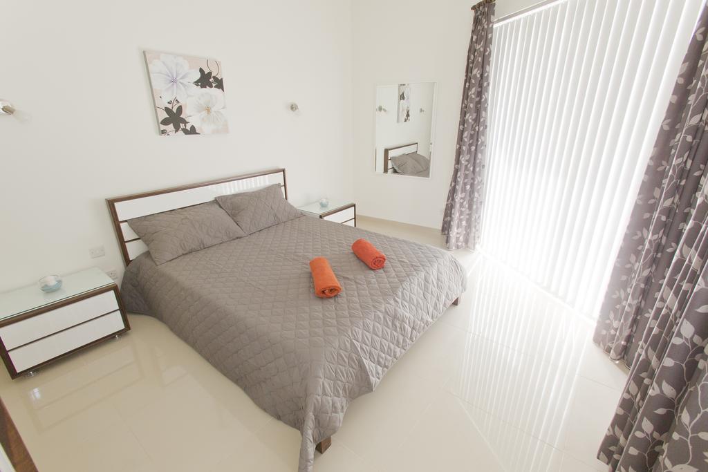 Waterside Apartments Marsalforn Стая снимка